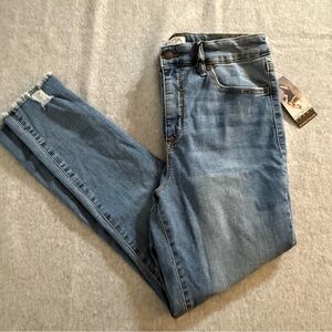 Sofia by Sofia Vergara Light Blue Skinny Jeans 6 short